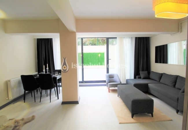 Appartement Moderne Avec Jardin Et Meubles À Sisli 4
