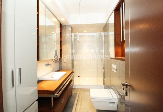 Üsküdar'da AVM Kompleksi İçinde ve Merkezi Konumda 1+1 Daire 23