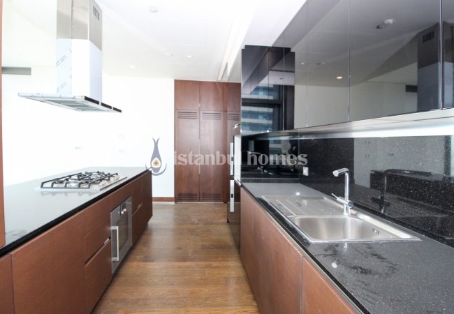 Üsküdar'da AVM Kompleksi İçinde ve Merkezi Konumda 1+1 Daire 18