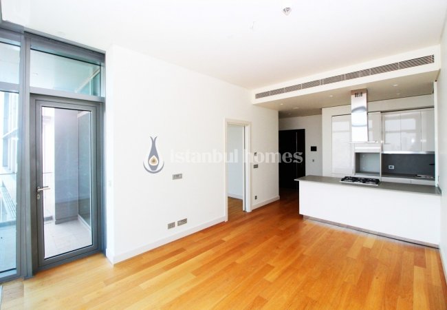 Üsküdar'da Kapsamlı Proje İçinde Şehir Manzaralı Daire 13