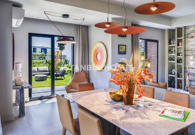 Sarıyer'de Özel Yüzme Havuzlu Satılık Lüks Daireler 16