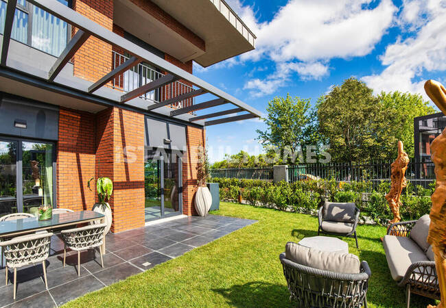 Sarıyer'de Özel Yüzme Havuzlu Satılık Lüks Daireler 19