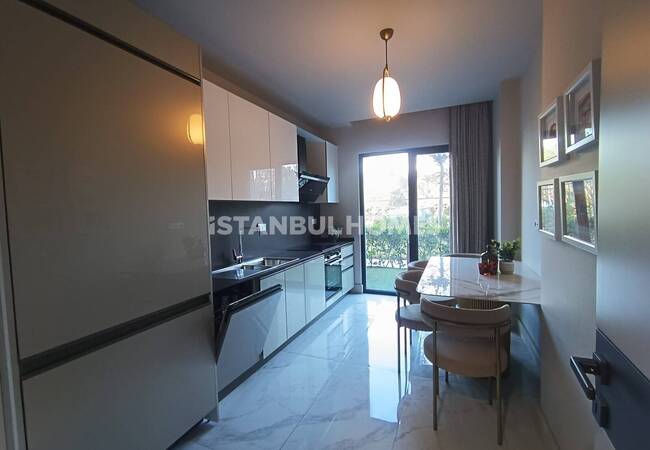 Sarıyer'de Özel Yüzme Havuzlu Satılık Lüks Daireler 24