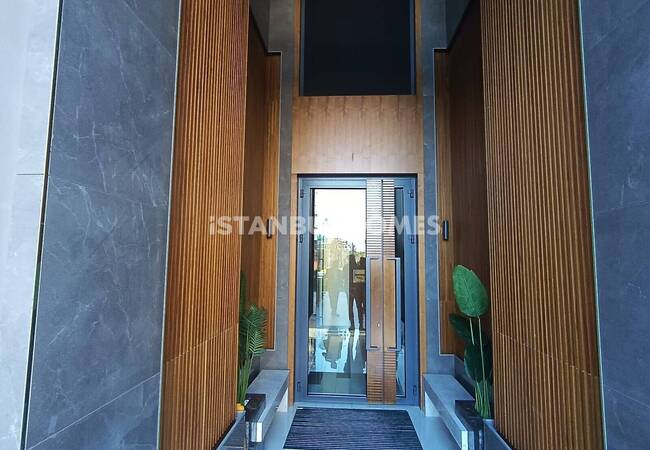 Sarıyer'de Özel Yüzme Havuzlu Satılık Lüks Daireler 25