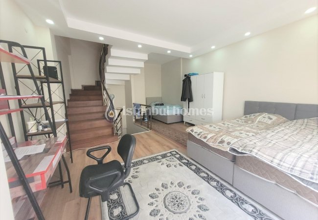 Fatih'te Kocamustafapaşa'da Merkezi Konumda Bakımlı Bina 2