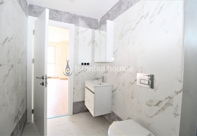 شقق بتصميم معاصر مطلة على البحر في كارتال 12