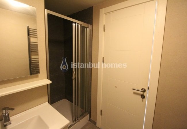 Apartment for Sale in a Complex with Security in Kartal 22