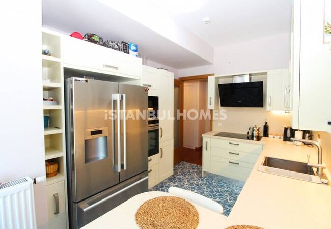 Immobilier Près De La Route Principale Et Du Métro À Kadikoy 17