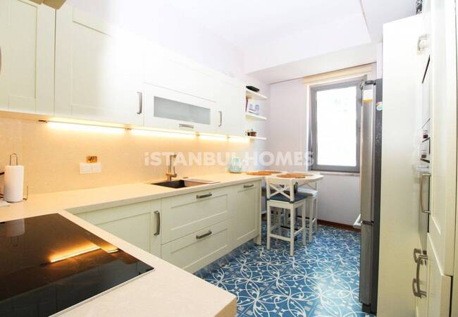 Immobilier Près De La Route Principale Et Du Métro À Kadikoy 19