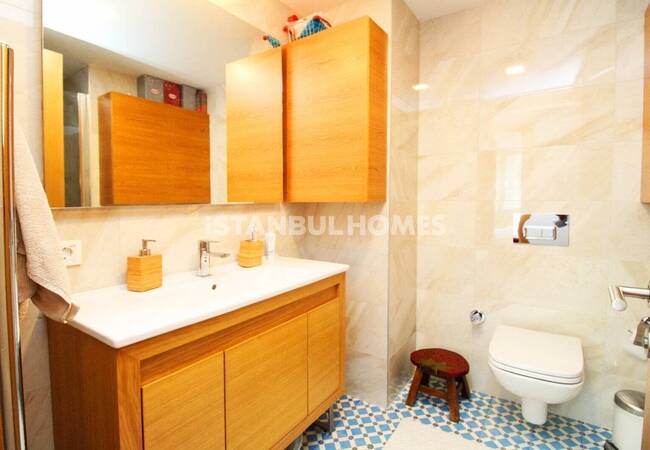 Immobilier Près De La Route Principale Et Du Métro À Kadikoy 32