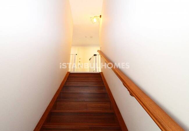 Immobilier Près De La Route Principale Et Du Métro À Kadikoy 23