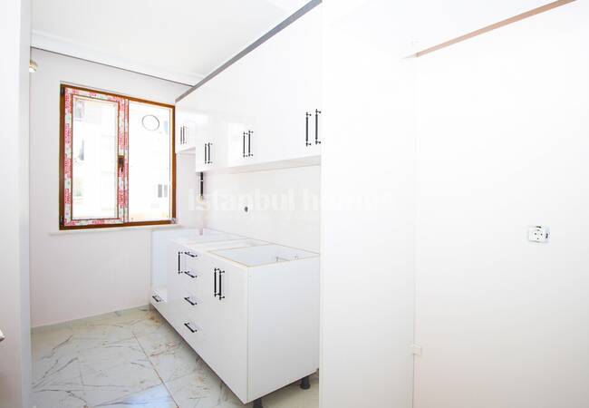 Well-located 2+1 Apartment for Sale in Istanbul Atasehir 9