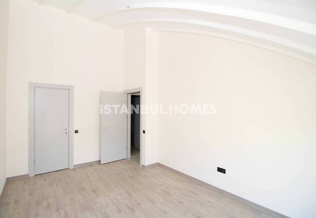 Maltepe'de Sahile Yakın Konumda Doğa Manzaralı Daireler 23