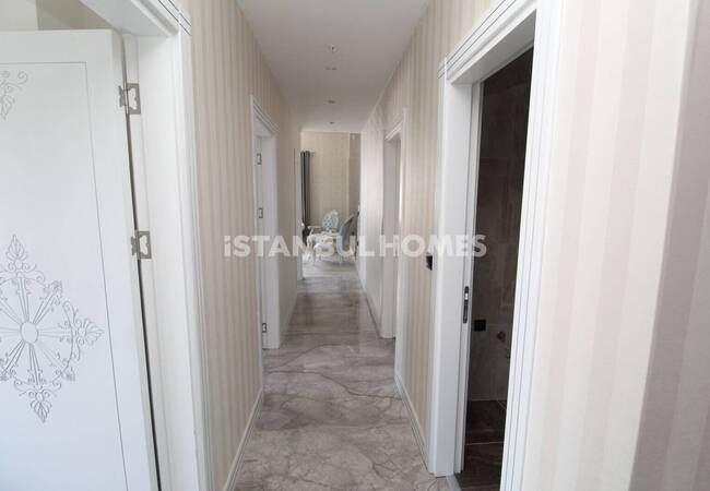 İstanbul’da Havuzlu Sitede Eşyalı Satılık 3+1 Daire 18