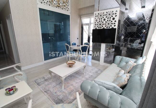 İstanbul’da Havuzlu Sitede Eşyalı Satılık 3+1 Daire 20