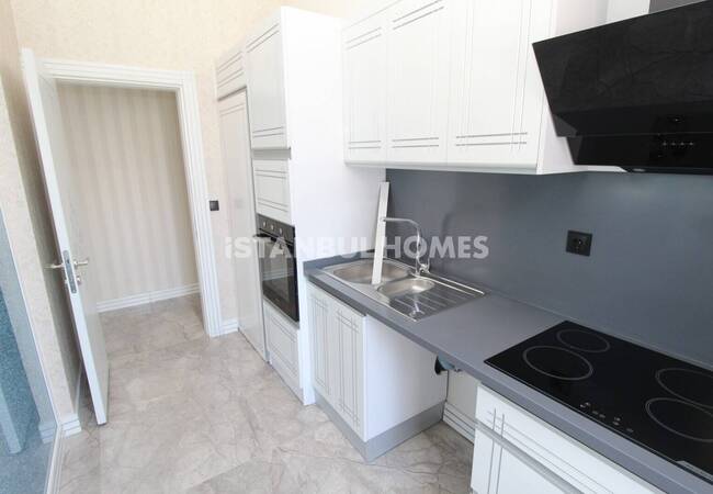 İstanbul’da Havuzlu Sitede Eşyalı Satılık 3+1 Daire 25