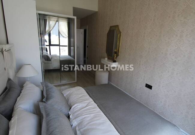 İstanbul’da Havuzlu Sitede Eşyalı Satılık 3+1 Daire 26