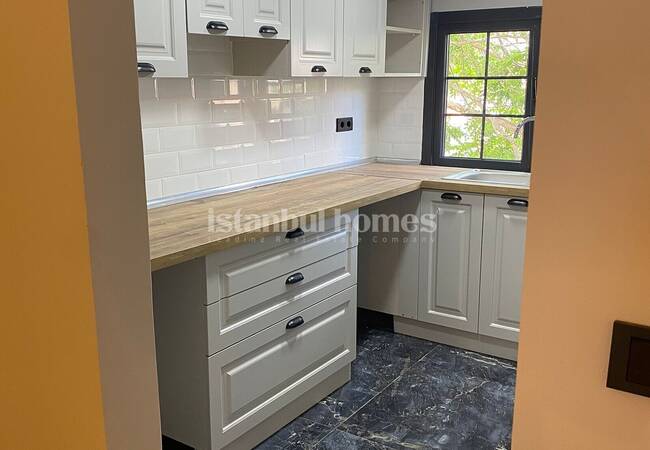 3-storey Building Near the Sea and Galataport in Beyoglu 11