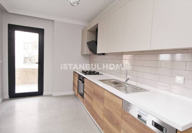 املاک با چشم انداز دریاچه در کوچوکچکمجه، استانبول 8