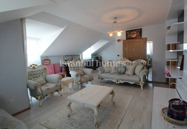 Beylikdüzü'nde Ayrı Mutfaklı Ferah Dubleks Daire 18