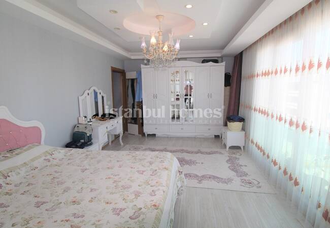 Beylikdüzü'nde Ayrı Mutfaklı Ferah Dubleks Daire 16