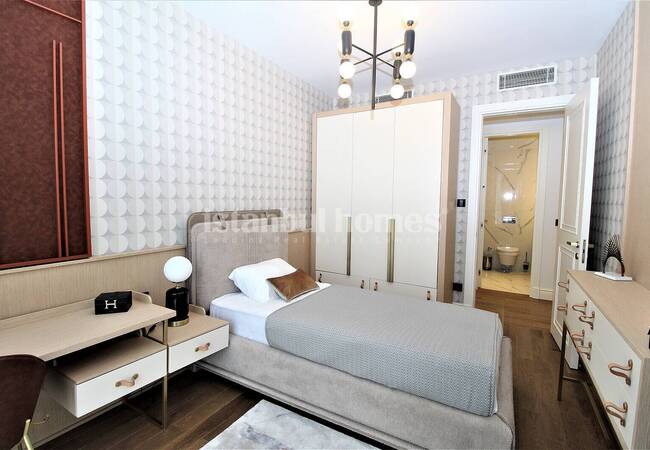 Luxury Apartments in a Complex with Pools and Pier in Tuzla 16