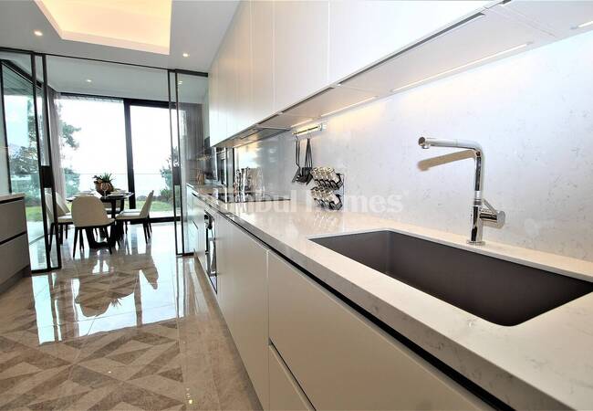 Luxury Apartments in a Complex with Pools and Pier in Tuzla 10