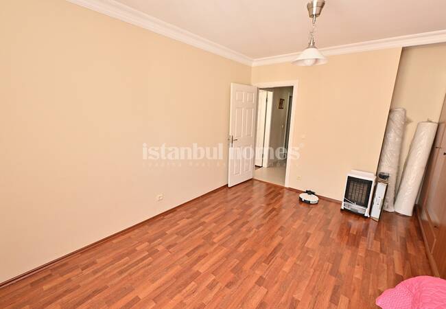 İstanbul Eyüpsultan'da Havuzlu Sitede Ferah Tasarımlı Daire 14