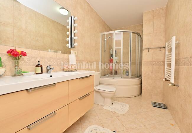 İstanbul Eyüpsultan'da Havuzlu Sitede Ferah Tasarımlı Daire 15