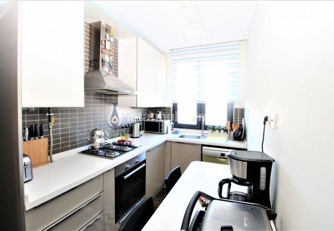 Well Kept Apartments Near Bagdat Street in Kadikoy 14