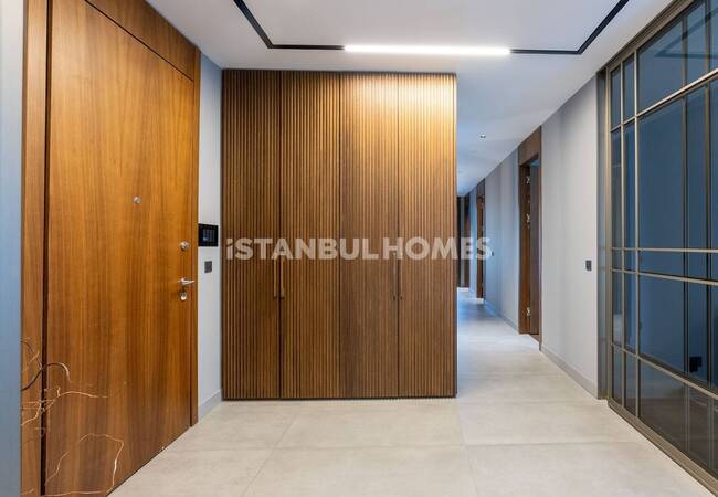 Luxe Real Estate with Sea View in Uskudar Istanbul 28