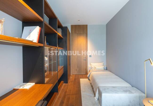 Luxe Real Estate with Sea View in Uskudar Istanbul 23