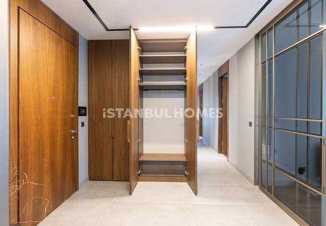 Luxe Real Estate with Sea View in Uskudar Istanbul 29