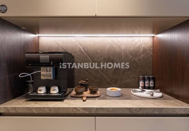 Luxe Real Estate with Sea View in Uskudar Istanbul 18