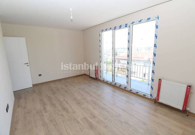 Spacious Real Estate 1 Km From the Sea in Buyukcekmece 7