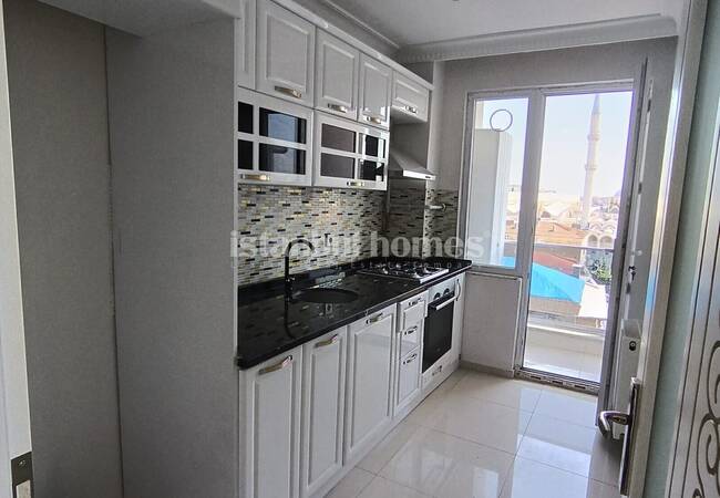 Apartment Close to Vialand Shopping Center in Eyupsultan 15