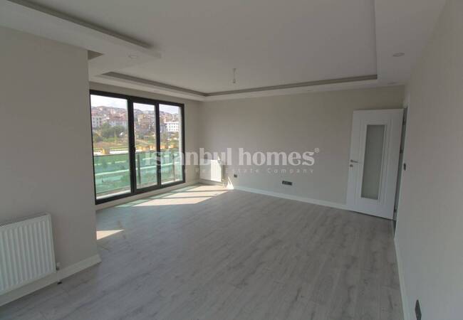 Beylikdüzü'nde Saunalı ve Havuzlu Sitede Balkonlu Daireler 8