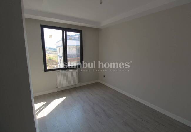 Beylikdüzü'nde Saunalı ve Havuzlu Sitede Balkonlu Daireler 14