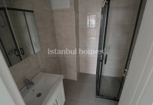 Beylikdüzü'nde Saunalı ve Havuzlu Sitede Balkonlu Daireler 17