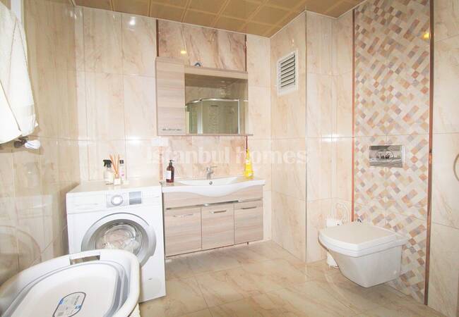 Gut Gelegene Geräumige Wohnung Zum Verkauf In Beyoglu 13