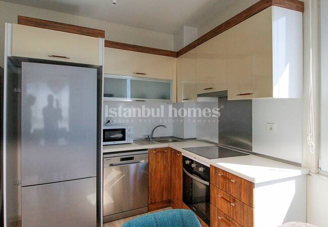 Apartment in a Complex Close to the Main Road in Kartal 8