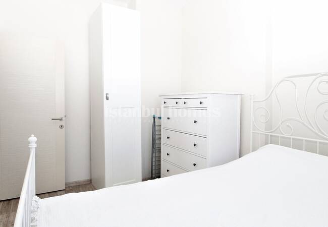 Apartment in a Complex Close to the Main Road in Kartal 10