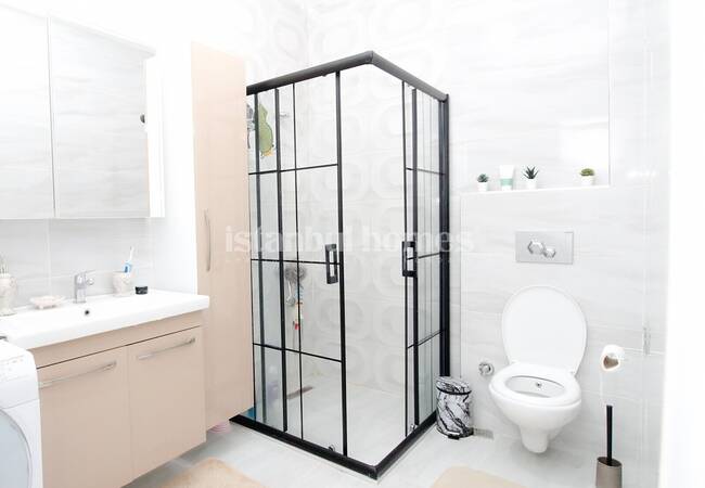 Tuzla'da Sahile Yakın Konumda Satılık Bakımlı Daire 12