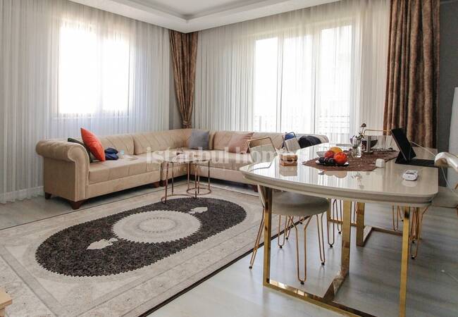 Tuzla'da Sahile Yakın Konumda Satılık Bakımlı Daire 3