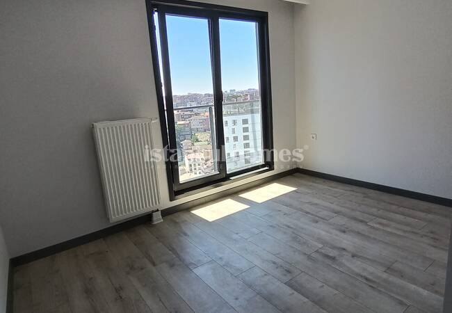 İstanbul Kağıthane’de Oturuma Hazır Ara Kat Daire 7