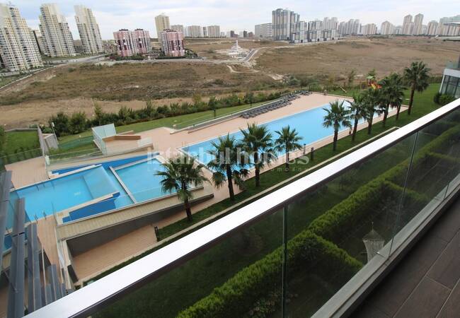 Apartment with Spacious Balcony in Basaksehir Istanbul 5