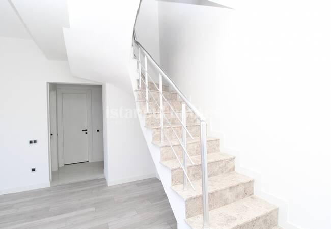 Stilvolle Duplex Wohnung Am Meer In Istanbul Buyukcekmece 25