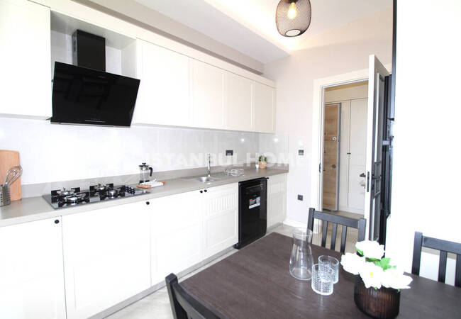 Kartal'da Metro İstasyonuna Yakın Havuzlu Satılık Daireler 10