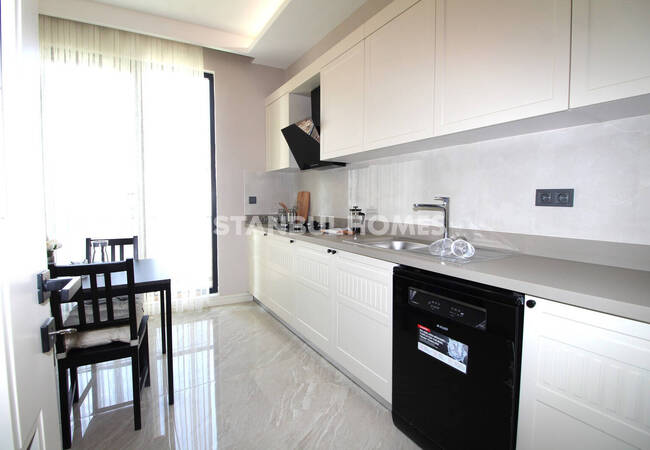 Kartal'da Metro İstasyonuna Yakın Havuzlu Satılık Daireler 11