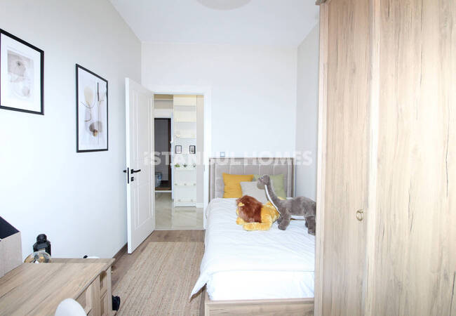 Kartal'da Metro İstasyonuna Yakın Havuzlu Satılık Daireler 13